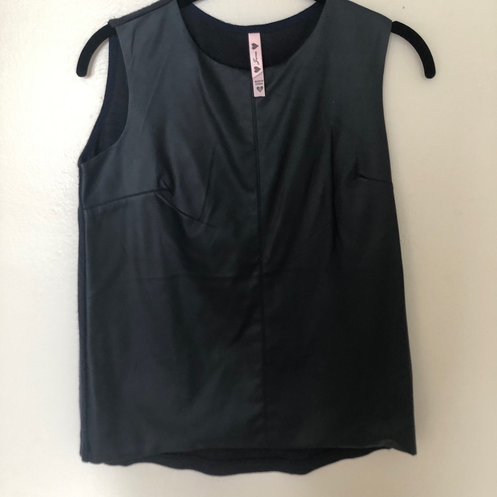 Sleeveless navy leather top